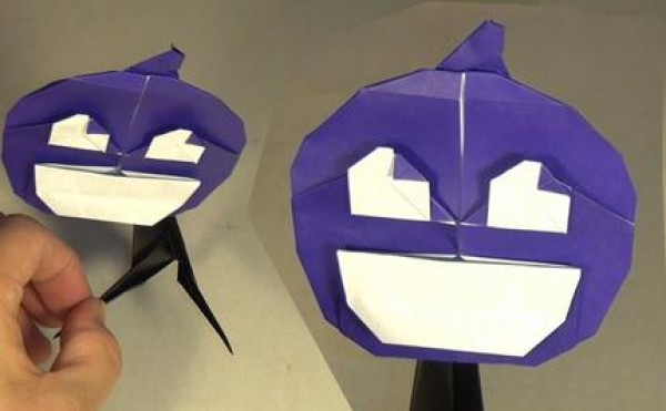 Halloween Origami Encyclopedia Video Tutorial on Origami Pumpkin Lanterns with Shaking Heads