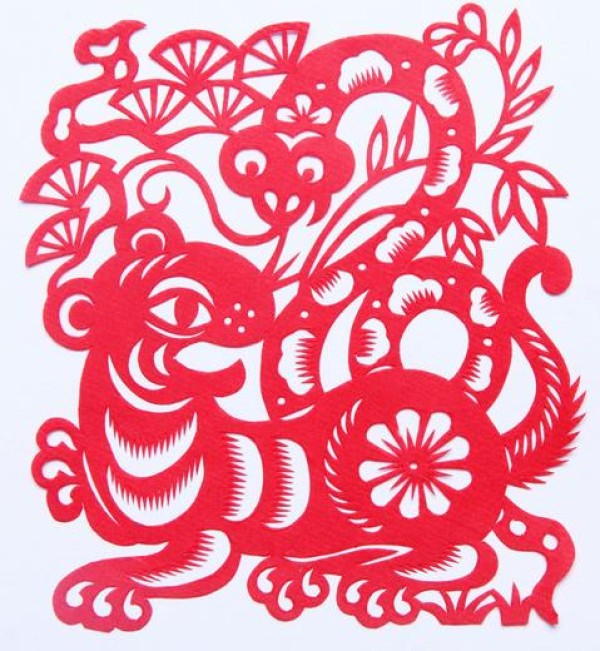 Year of the Snake Paper-cutting Snake-Tiger Fighting Paper-cutting Pattern and Window Decoration Paper-cutting Tutorial