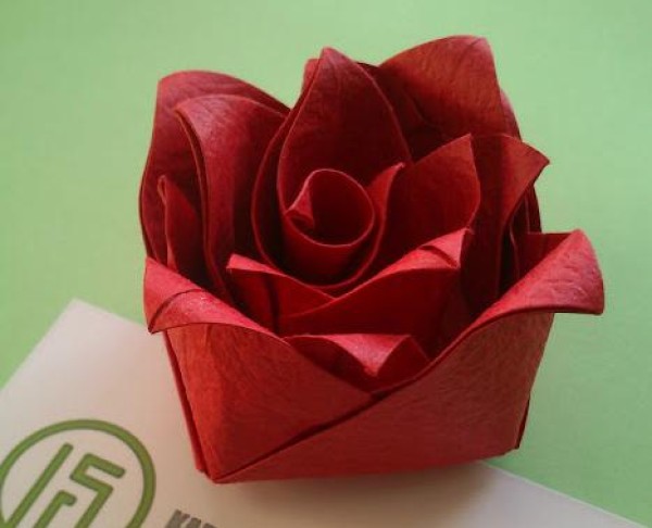 Paper Rose Origami Tutorial: Paper Fairy Rose Origami Video Tutorial—Chen Boxi