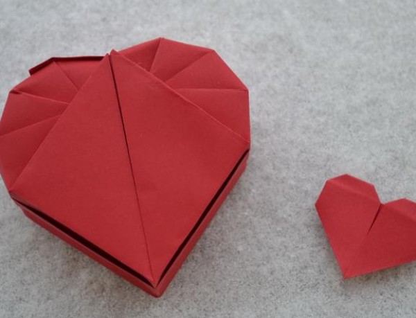 Tutorials on heart-shaped origami boxes and origami bags for Chinese Valentine’s Day and Valentine’s Day are carefully prepared for you with exquisite Valentine’s Day gift boxes.