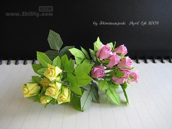 Shimizu Satsuki’s origami mini rose bouquet