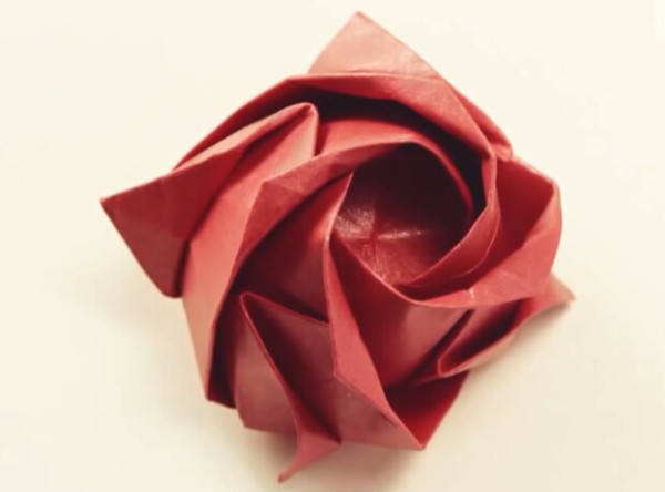 Kawasaki rose folding video explains in detail how to make Kawasaki roses by hand