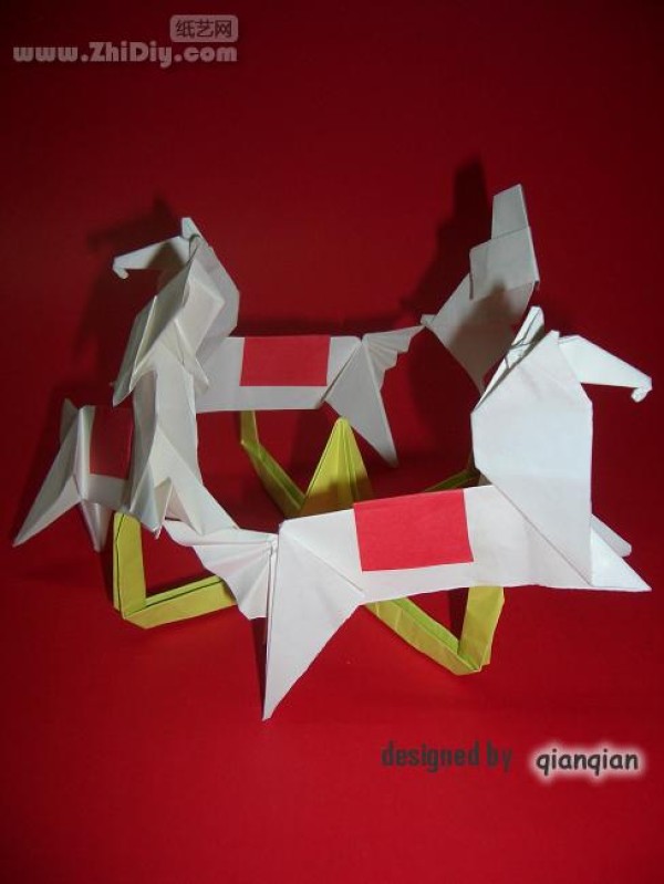 Origami carousel by qianqian