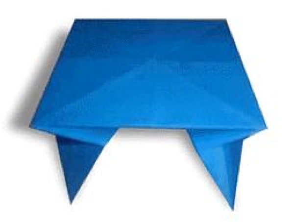 Tutorial on making a simple origami table for children by hand