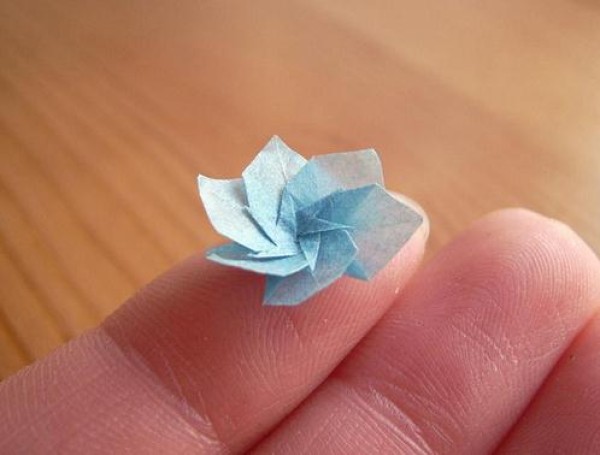 Anja Markiewicz’s miniature origami art