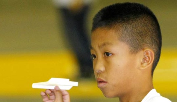 Japan holds origami airplane competition