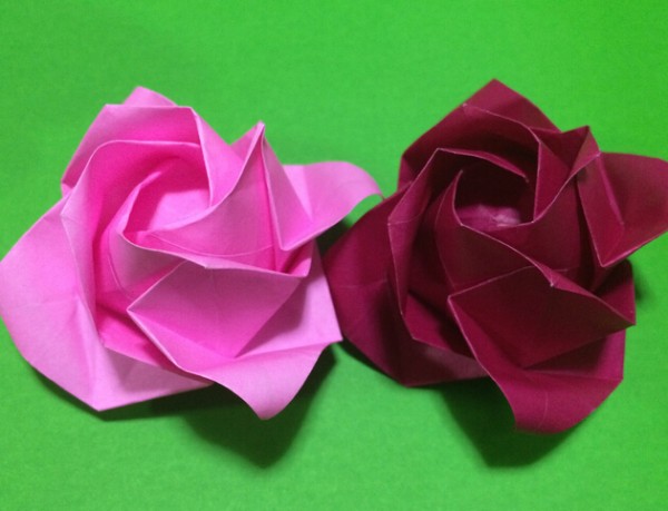 Fukuyama Origami Rose Video tutorial on how to fold paper roses