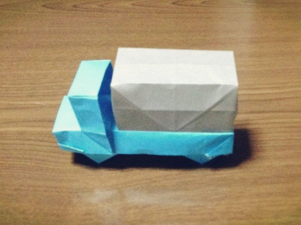 Origami Tutorial: Manual Origami Video Tutorial for Three-dimensional Origami Truck