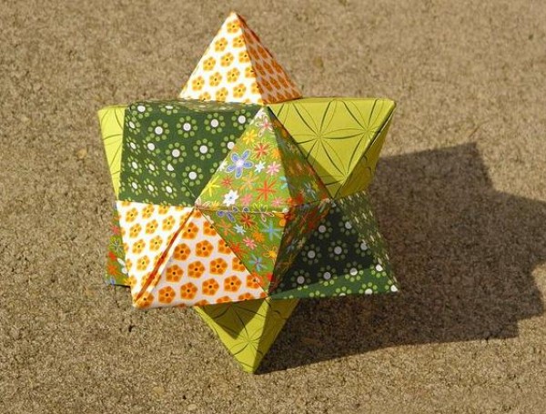 Star Dodecahedron Origami Pattern Tutorial—J. Mosely