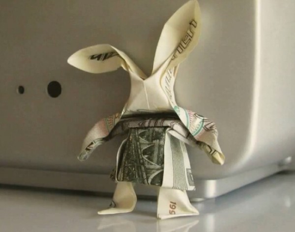 Origami tutorial for Mid-Autumn Festival dollar origami bunny