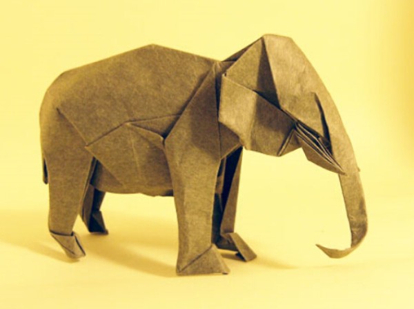 Origami elephant handmade origami video tutorial teaches you how to fold a simulated elephant