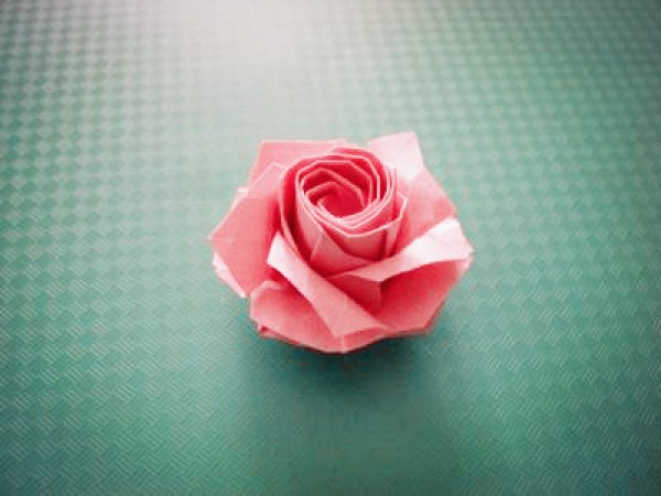 Origami Rose - Five-petal Kawasaki Rose Origami Tutorial Illustration