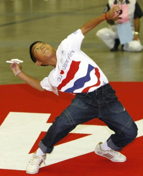 Japan holds origami airplane competition