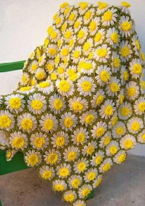 How about this handmade crocheted gerbera blanket for Christmas?