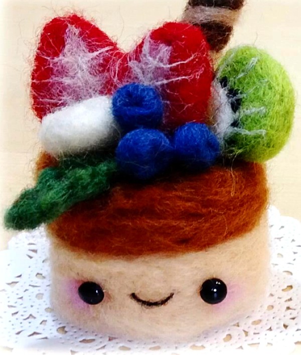 Wool Felt Poke Le teaches you how to make cute puddings