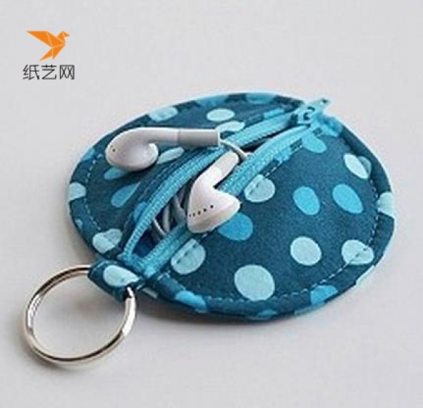 How to store headphones? Illustrated tutorial on hand-making cute and compact earphone fabric storage bag