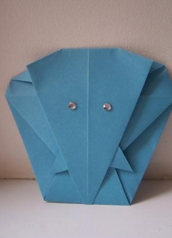 Childrens Origami Complete Illustration - DIY Tutorial on Simple Origami Elephant