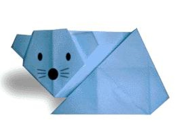 Simple origami tutorial for children to make mouse origami