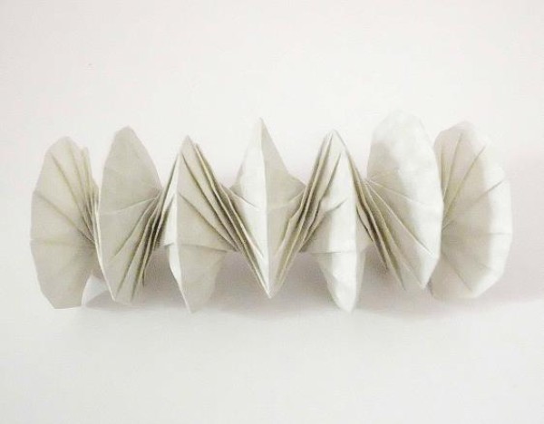 Origami Encyclopedia: Video tutorial on folding origami springs