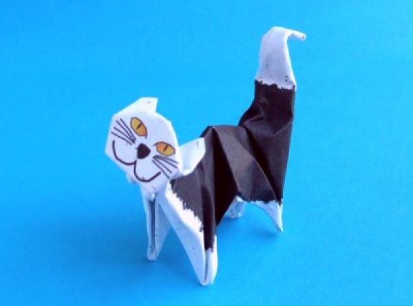 Origami Kitten Illustrated Tutorial