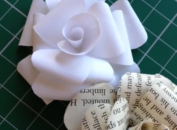 Simple handmade paper roses teach you how to fold and make roses