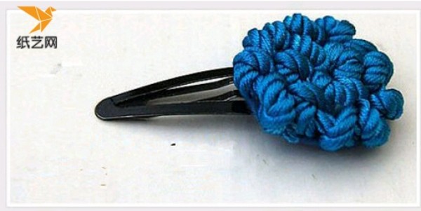 Illustrated tutorial on making simple knotted hairpins by hand