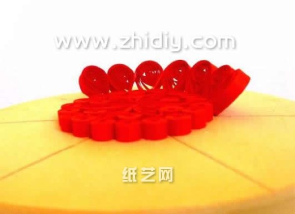 Three-dimensional paper flower plate hand-making tutorial