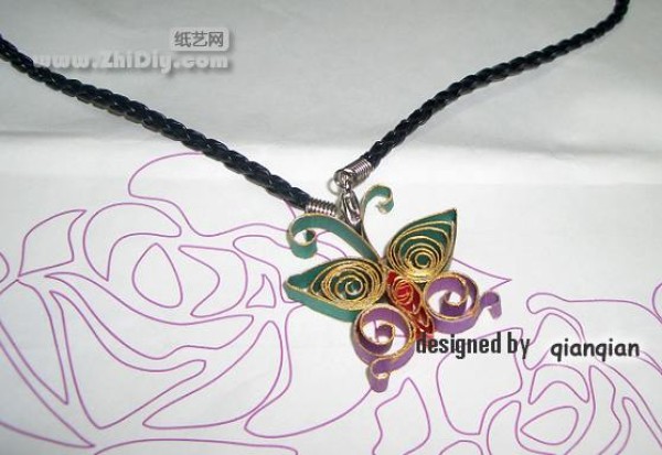 Qianqian’s paper butterfly and maple leaf necklaces