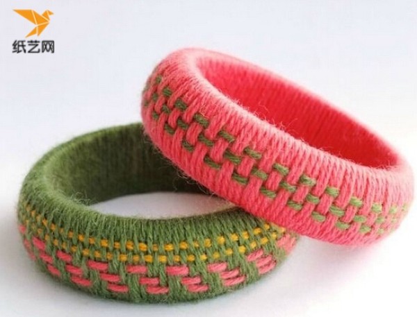 How to make your own bracelet? Illustrated tutorial on how to make handmade old bracelets using old items