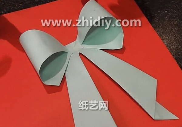 Gift wrapping origami ribbon bow handmade tutorial