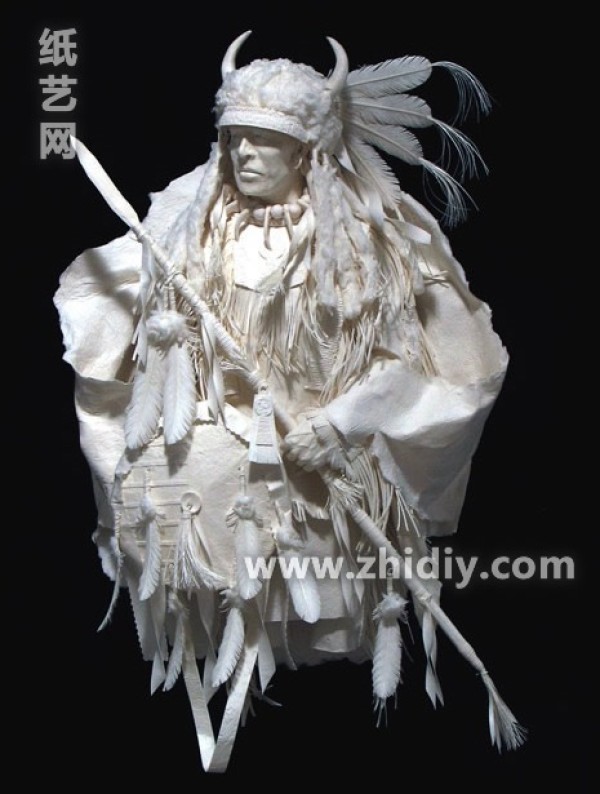 Lifelike paper sculptures