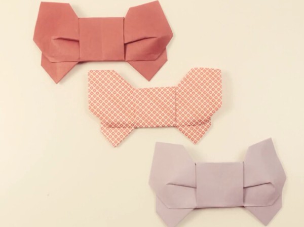 Video tutorial on how to fold a three-dimensional origami bow tie