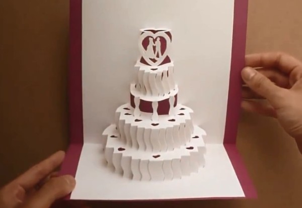 Wedding greeting card hand-making tutorial teaches you step by step how to make a three-dimensional wedding cake greeting card