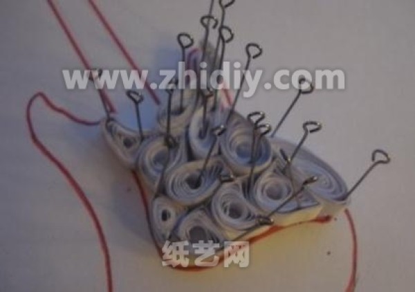 Paper-quilled guitar hand-making tutorial