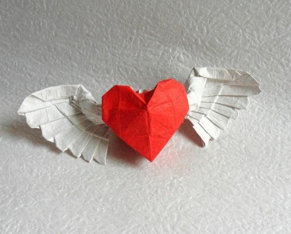 Illustrated origami tutorial for Chinese Valentines Day origami heart ring with wings