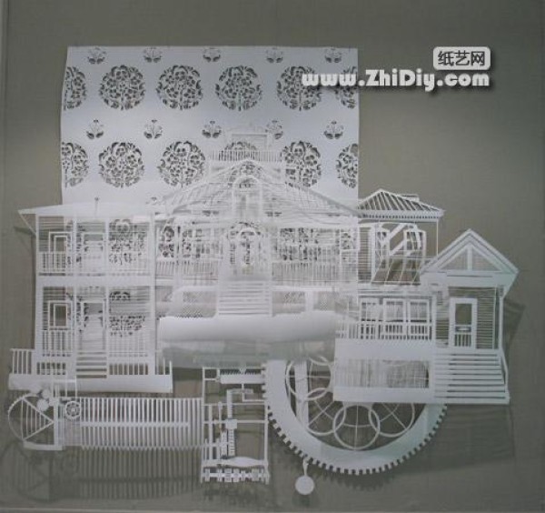 Unparalleled paper sculptures