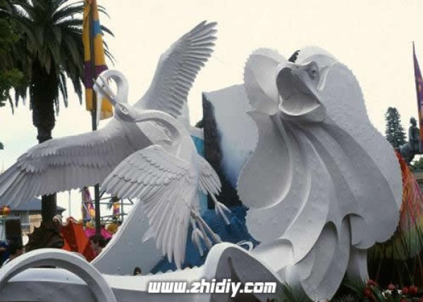 Amazing Paper Sculptures by Ray Besserdin