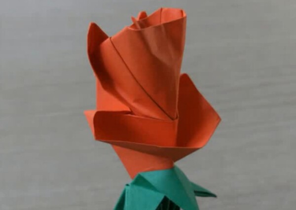 Simple origami rose origami video tutorial teaches you how to fold roses