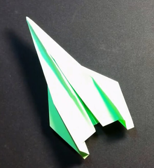 Origami video tutorial for T50 origami fighter