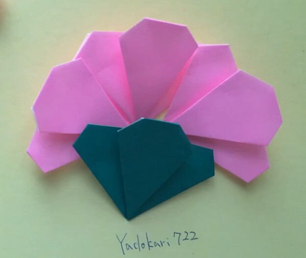 Tutorial on how to make origami flowers for Womens Day decoration. Teach you step by step how to make origami flowers.