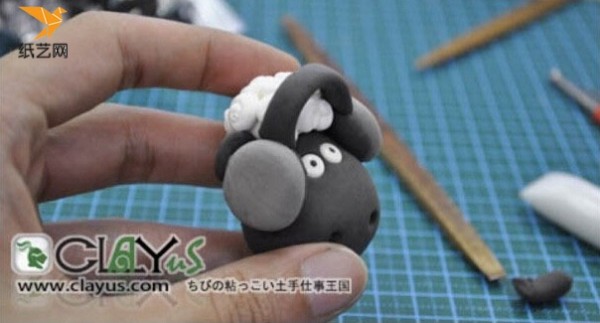 How to use ultralight clay? Detailed illustrations of the tutorial for making handmade polymer clay Shaun the Sheep