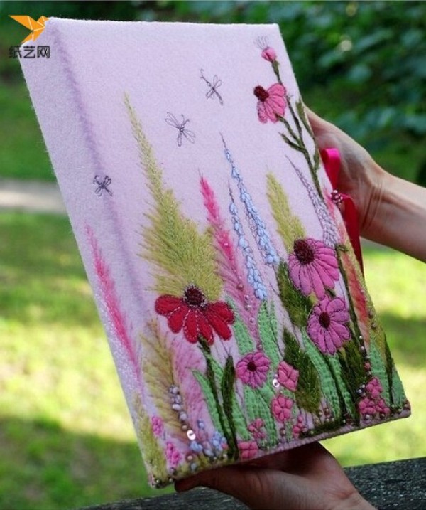 How to make a book cover by hand? Appreciation of beautiful book covers made from handmade wool felt