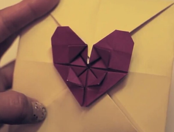 DIY folding tutorial for handmade flower origami hearts for Valentine’s Day gifts