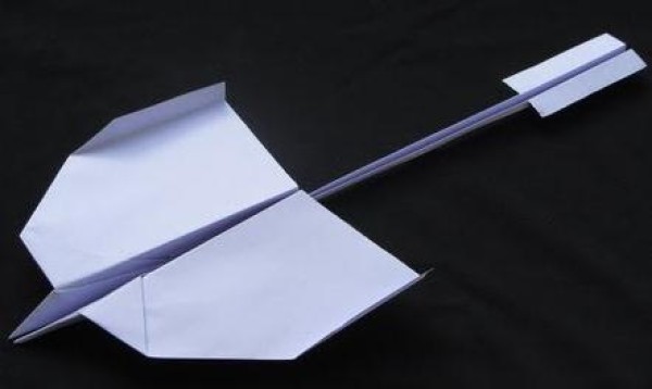 A complete collection of paper airplane folding methods: video tutorial on the most powerful swallow-style origami airplane