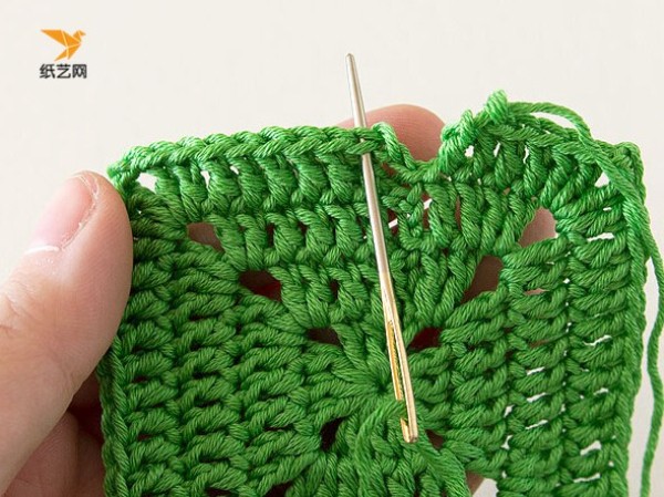 How to use the lock stitch to start the stitch - how to learn to crochet