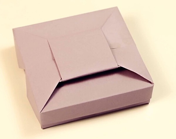 Valentines Day origami gift box | Tutorial on how to fold handmade origami packaging boxes