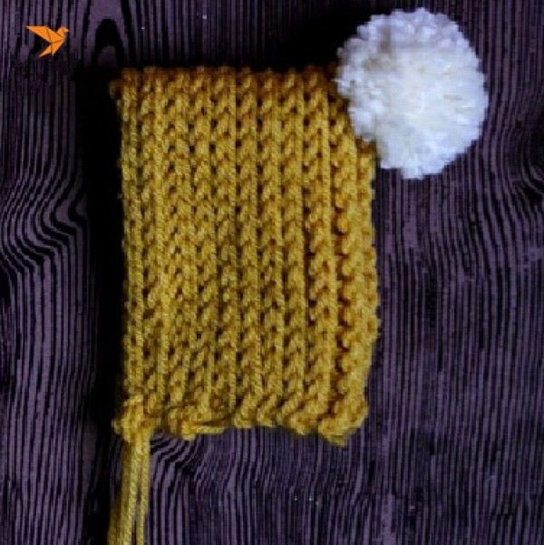 A tutorial on how to make a cute and pure woolen hat by hand knitting wool.