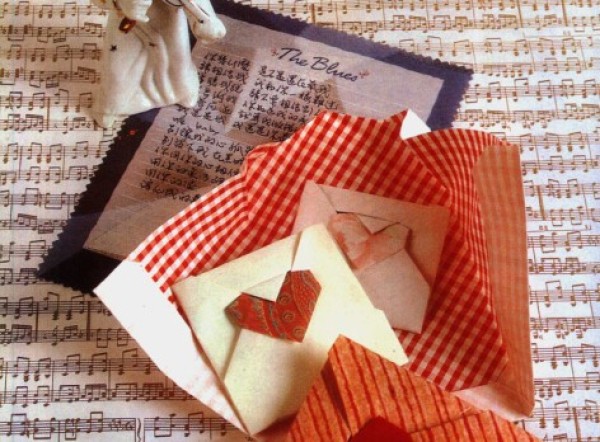 Love words packaged with care—basics of paper art envelopes