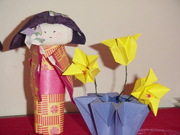 Kimono origami doll flat and three-dimensional paper art works