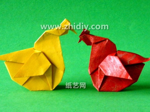 Origami Encyclopedia teaches you how to fold an origami rooster